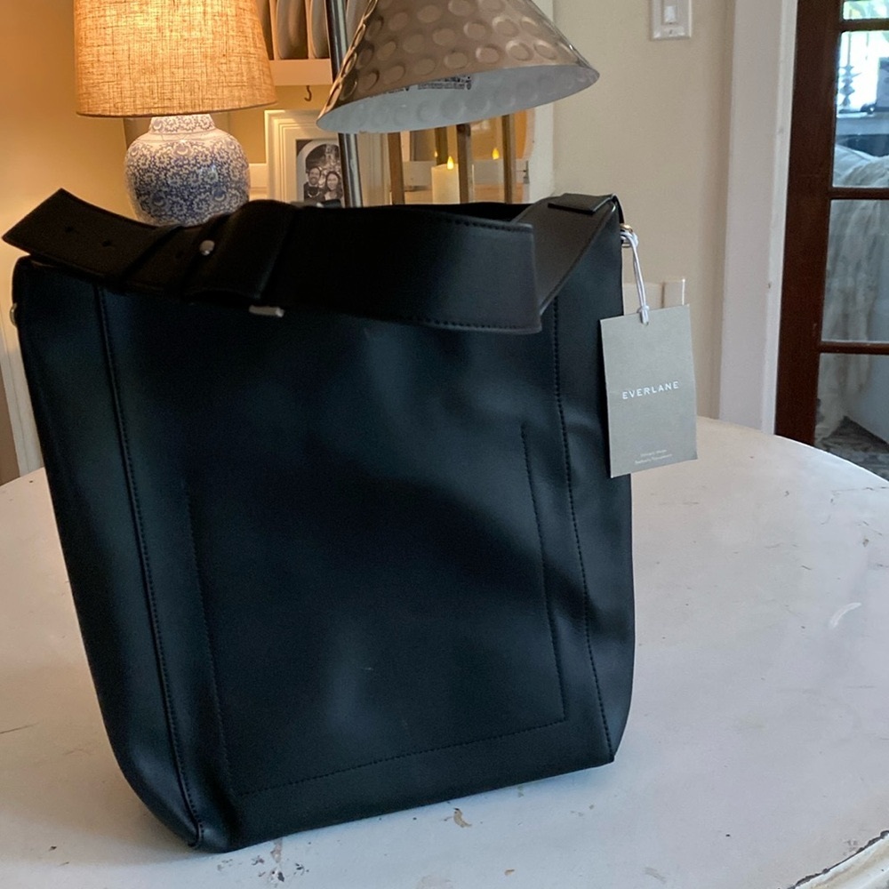 Everlane Italian leather studio bag NWT